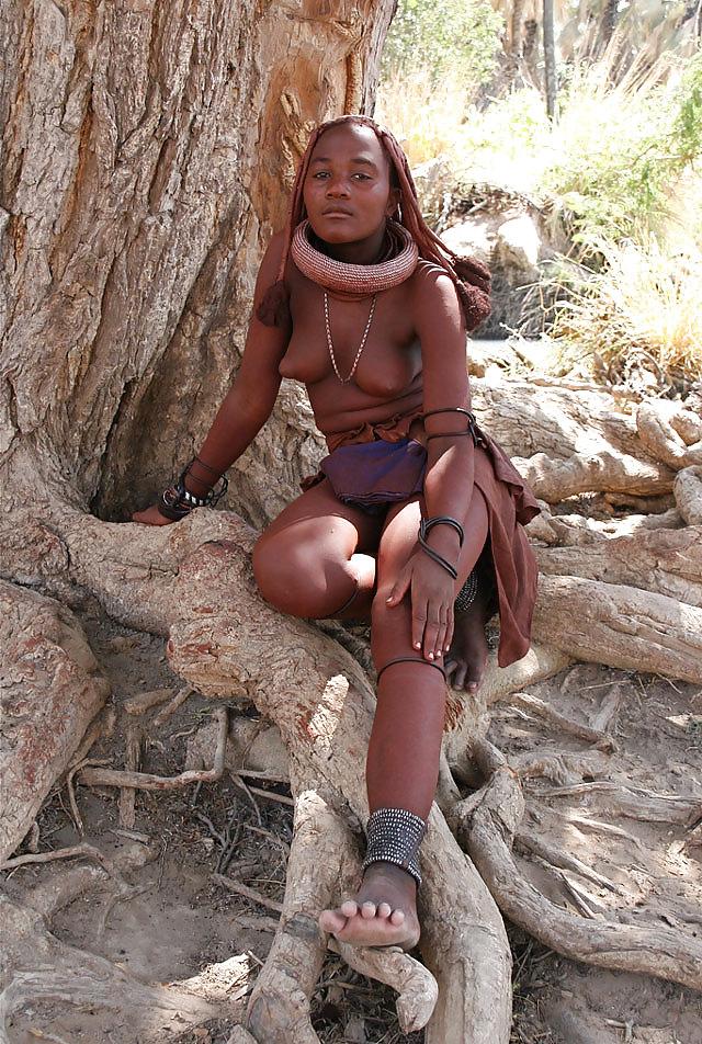 25P African Tribes Women, Nathional Geographic
