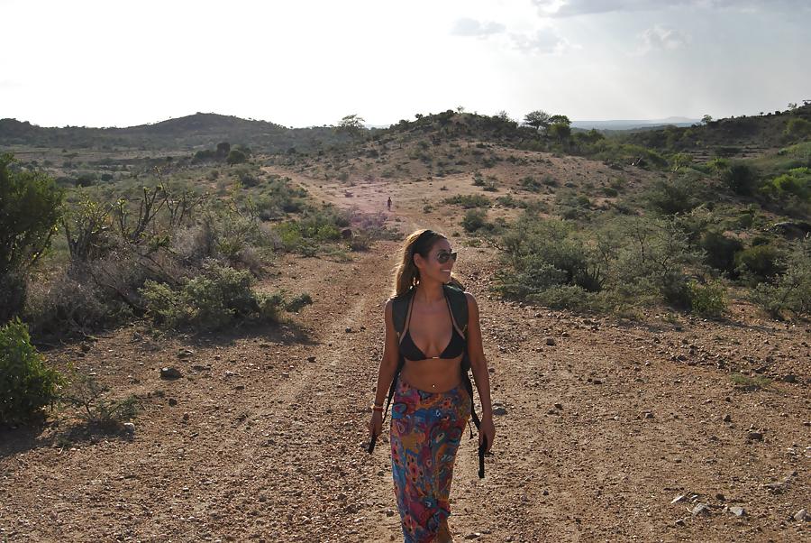 25P White women vacation in polygamous African tribes