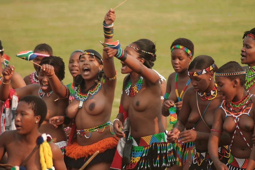 25P Naked Girl Groups 008 - African Tribal Celebrations 2