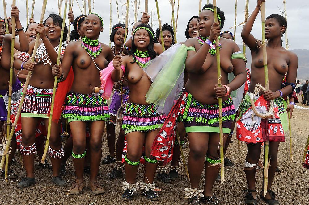 25P Naked Girl Groups 008 - African Tribal Celebrations 2