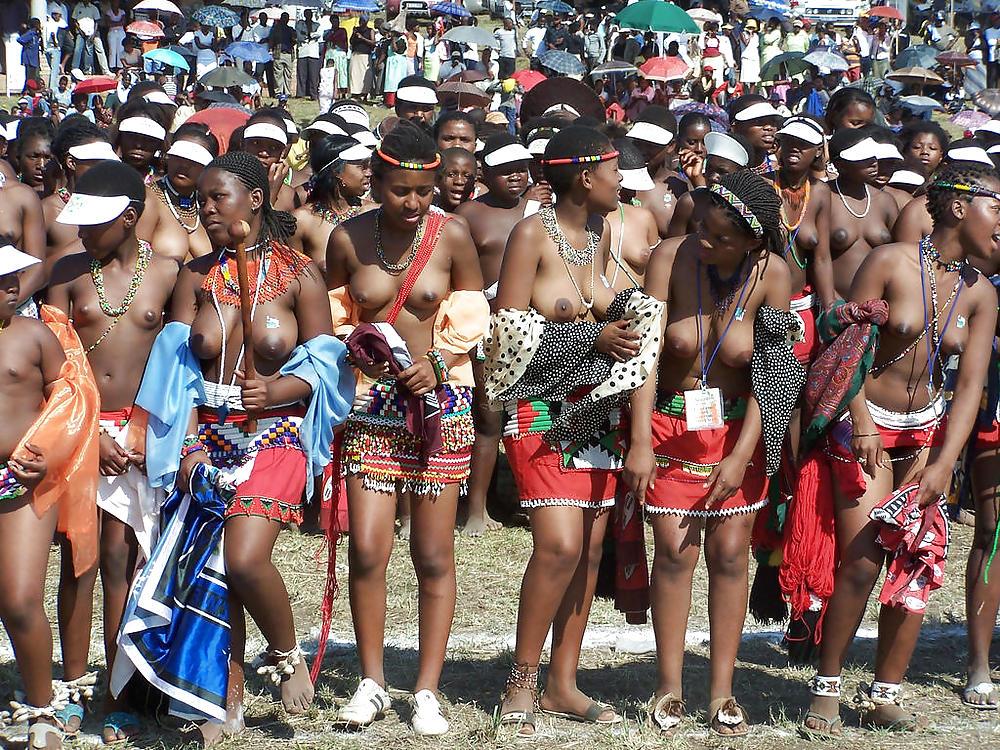 25P Naked Girl Groups 008 - African Tribal Celebrations 2