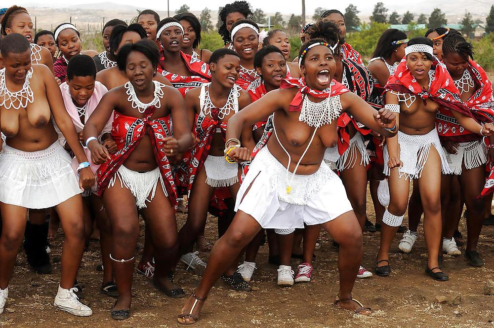 25P Naked Girl Groups 008 - African Tribal Celebrations 2