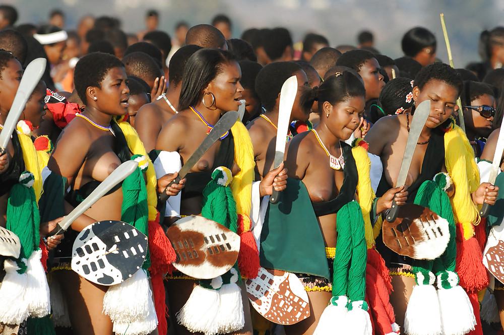 25P Naked Girl Groups 008 - African Tribal Celebrations 2