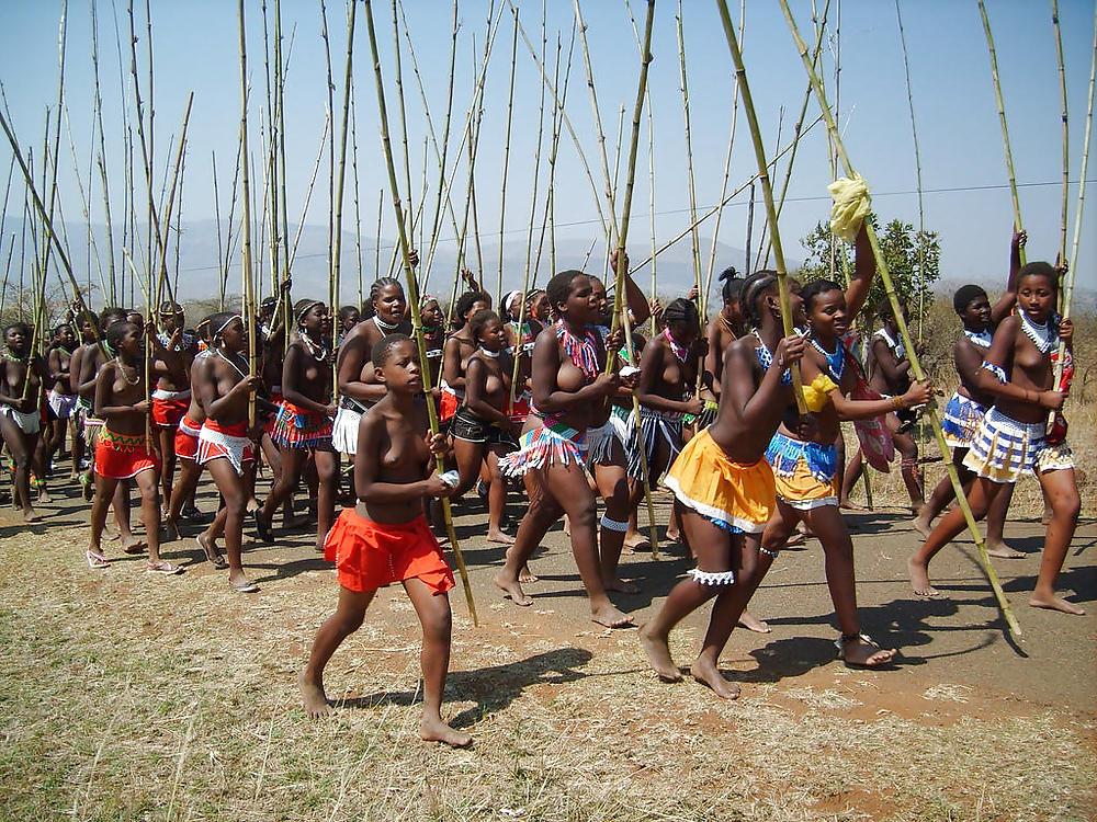 25P Naked Girl Groups 008 - African Tribal Celebrations 2