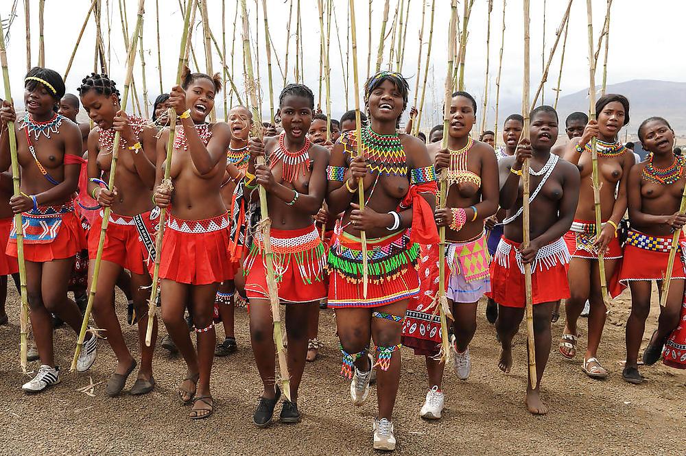 25P Naked Girl Groups 008 - African Tribal Celebrations 2