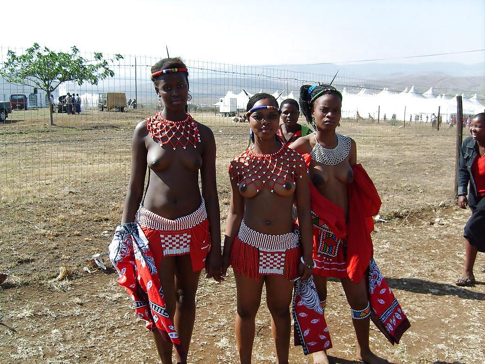 25P Naked Girl Groups 008 - African Tribal Celebrations 2