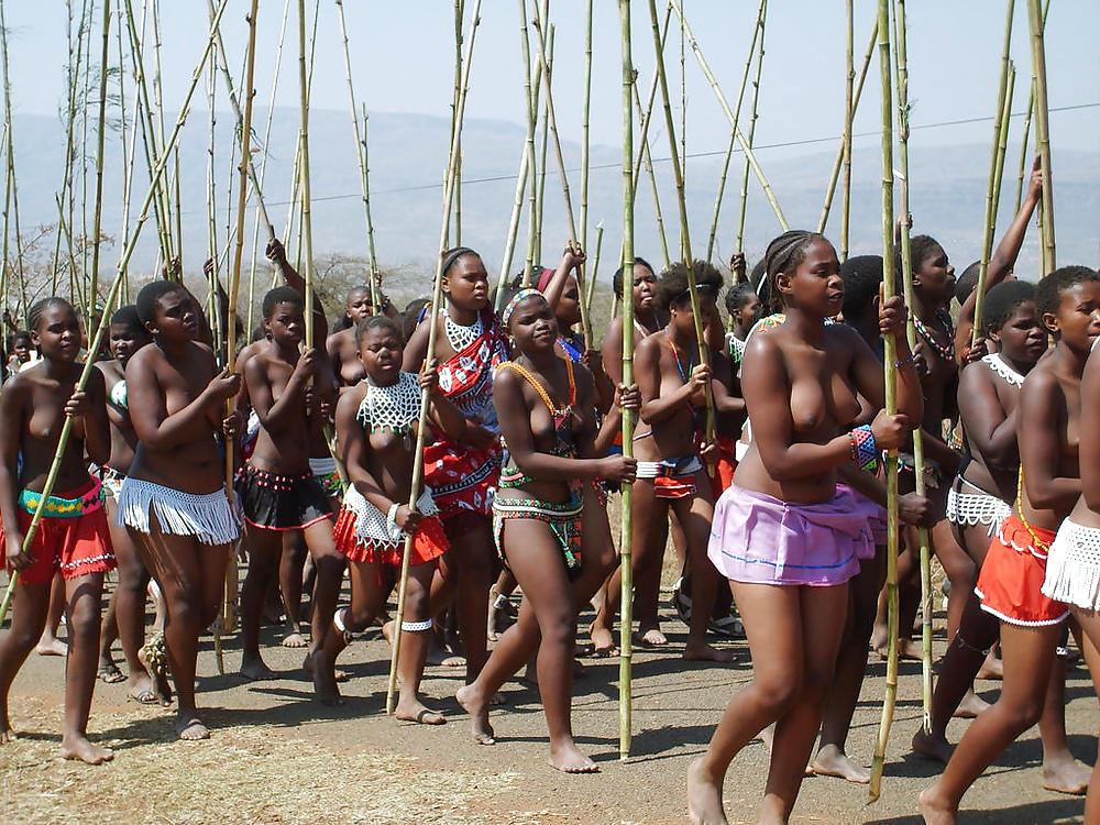 25P Naked Girl Groups 008 - African Tribal Celebrations 2