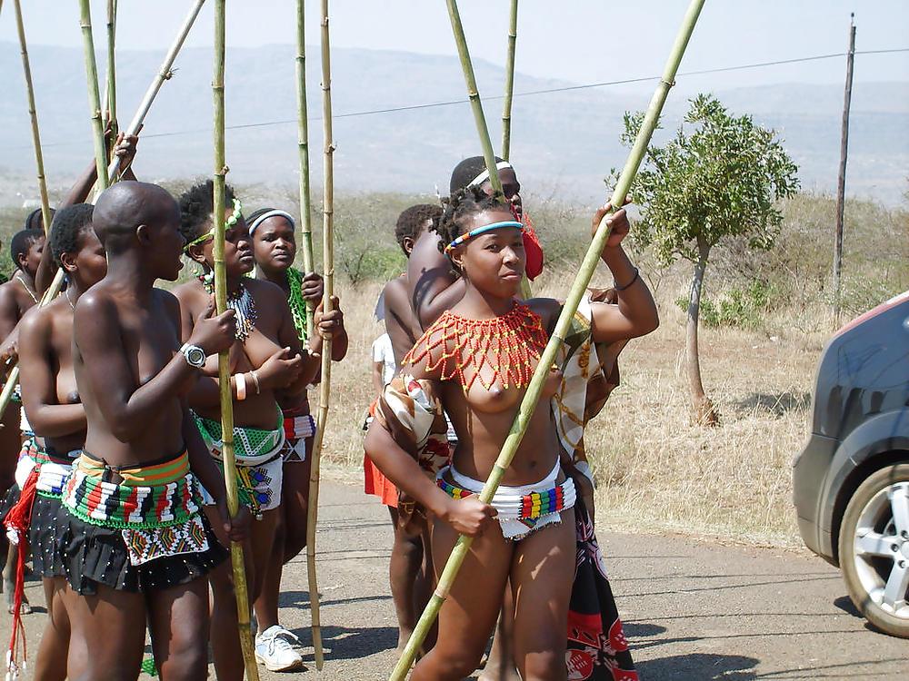 25P Naked Girl Groups 008 - African Tribal Celebrations 2
