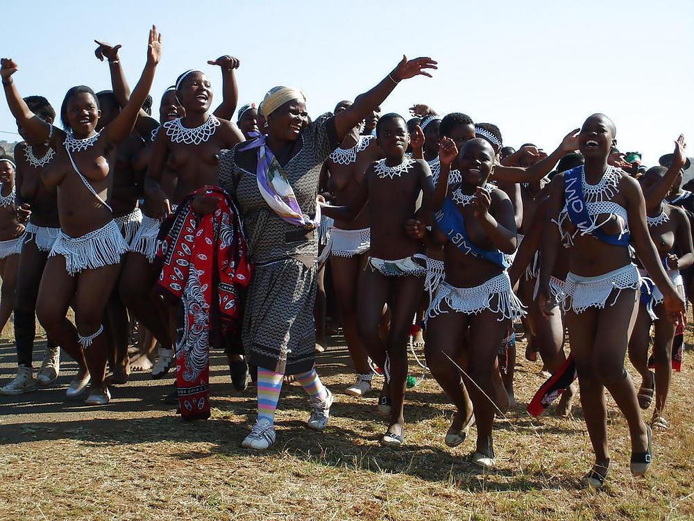 25P Naked Girl Groups 008 - African Tribal Celebrations 2