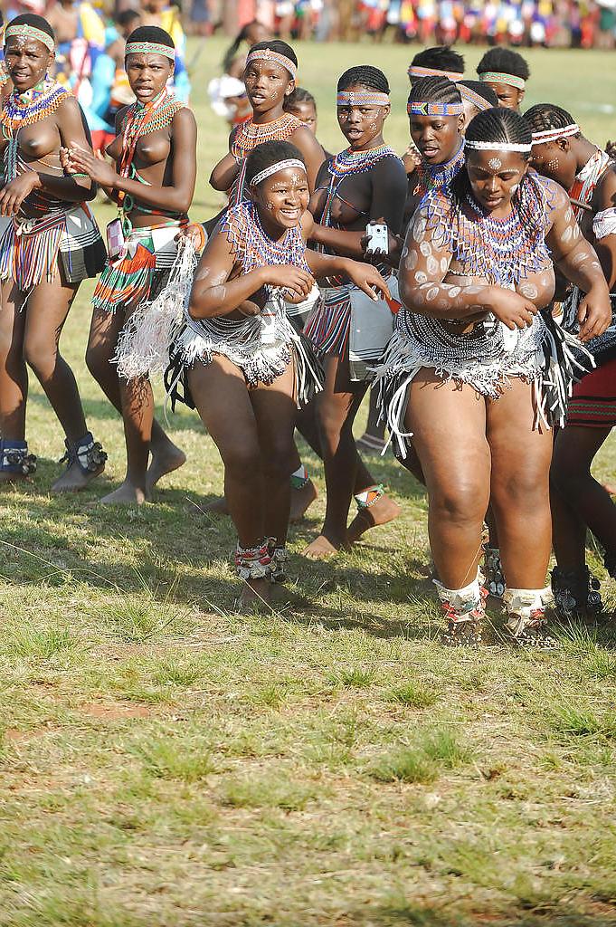 25P Naked Girl Groups 008 - African Tribal Celebrations 2