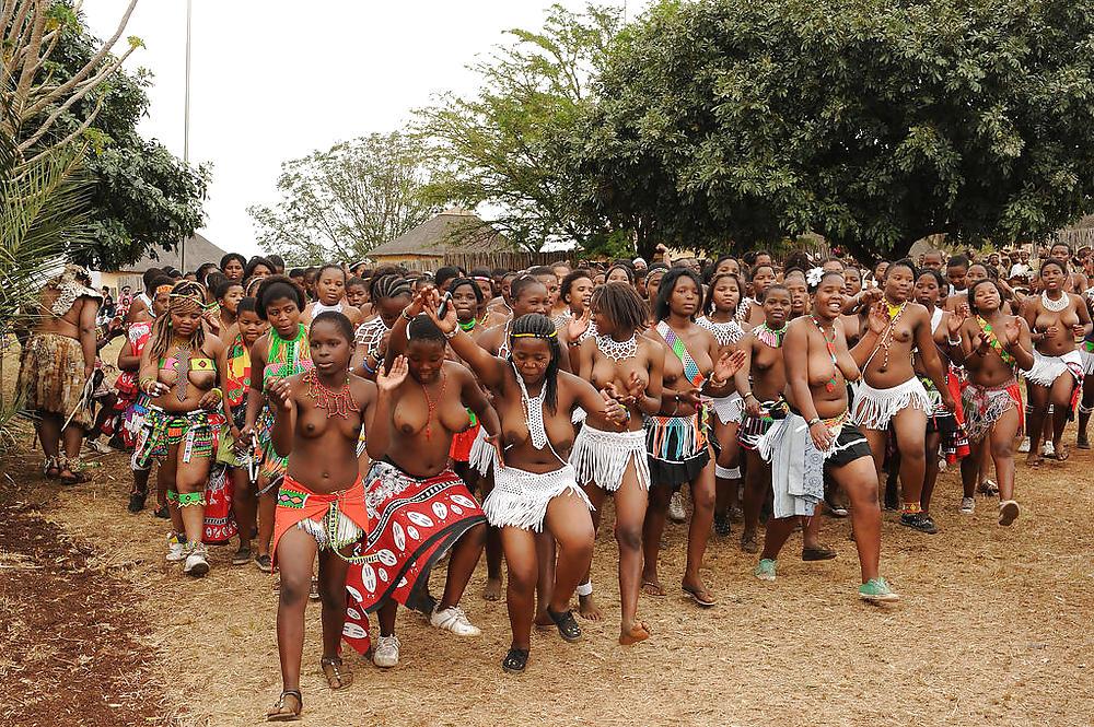25P Naked Girl Groups 008 - African Tribal Celebrations 2