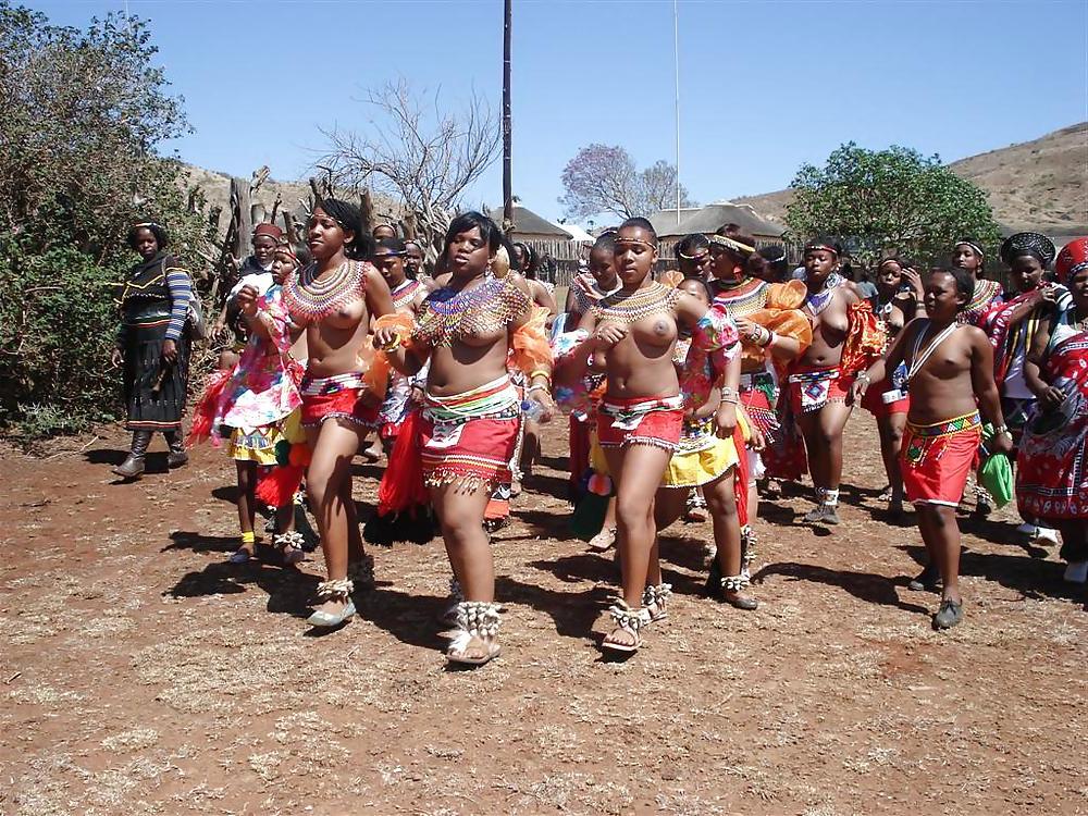 25P Naked Girl Groups 008 - African Tribal Celebrations 2
