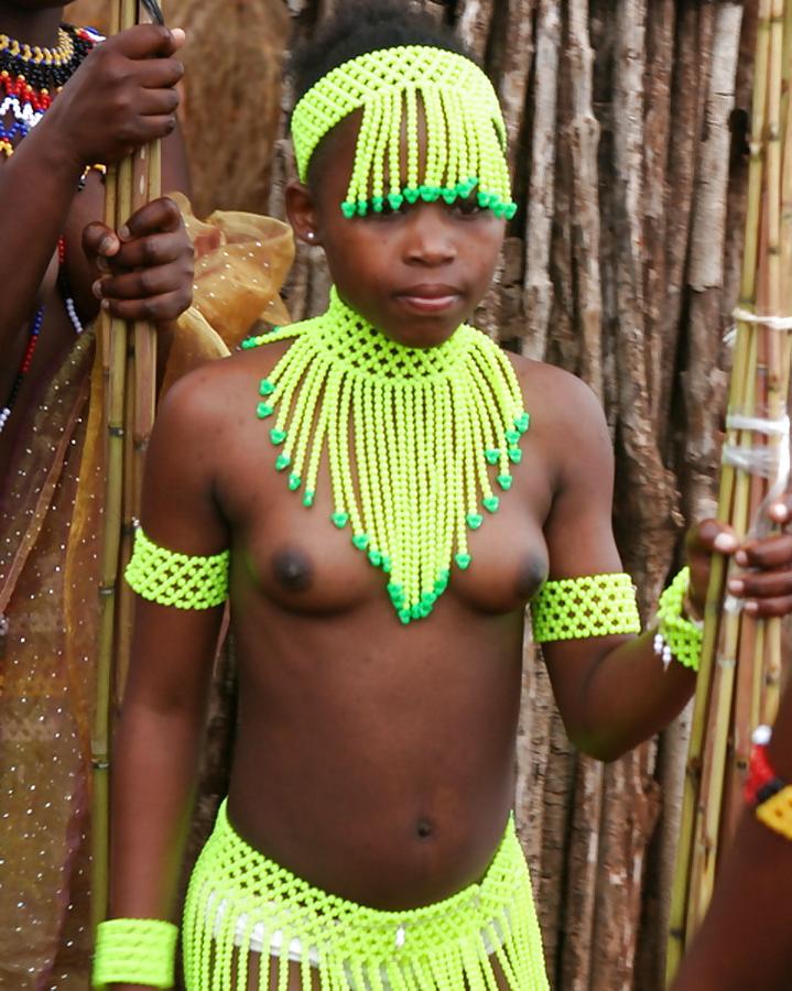 14P The Beauty of Africa Traditional Tribe Girls