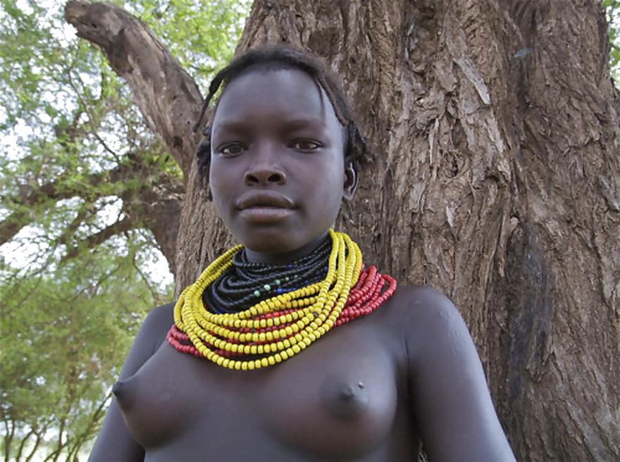 14P The Beauty of Africa Traditional Tribe Girls