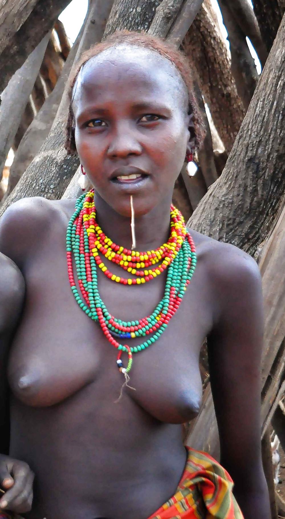25P African Beauties 001
