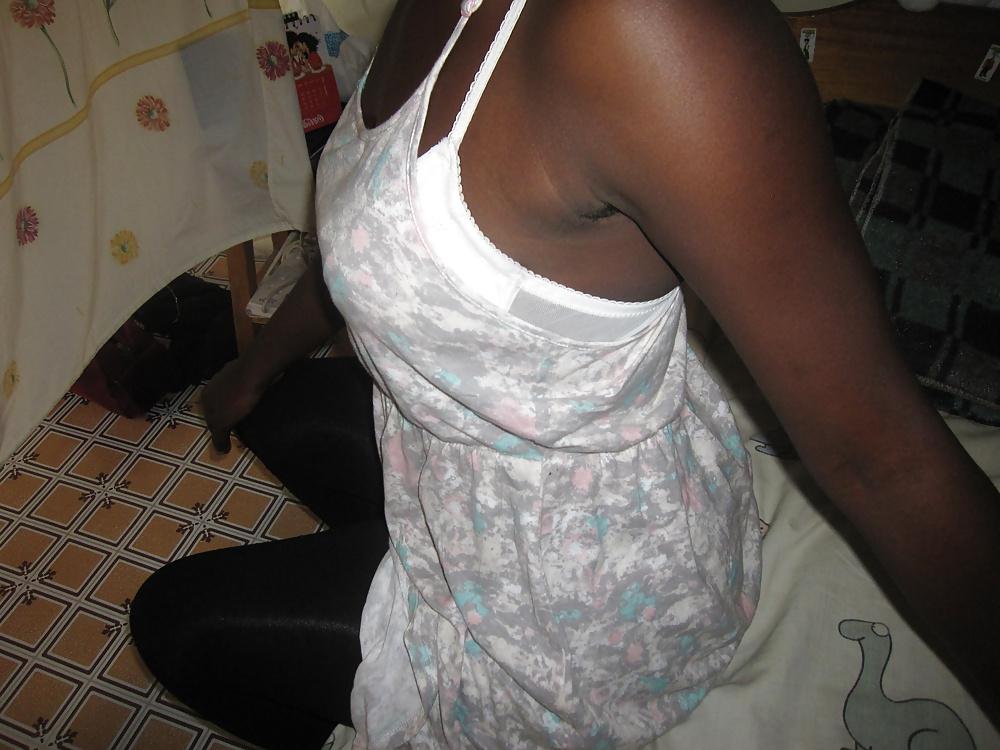 20P A ROUND AFRICAN BOOTY I MET AND FUCKED