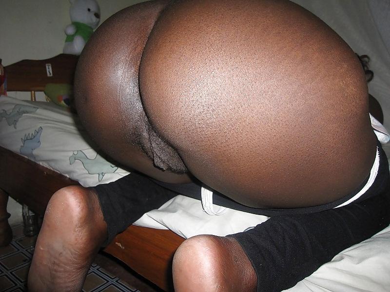 20P A ROUND AFRICAN BOOTY I MET AND FUCKED