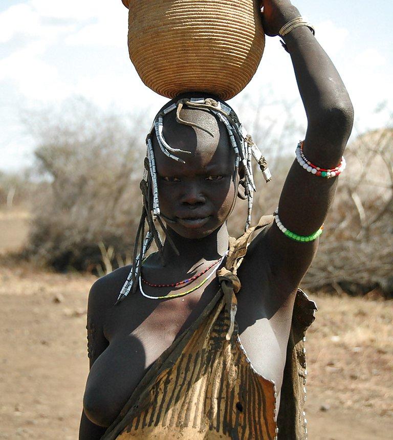 15P The Beauty of Africa Traditional Tribe Girls