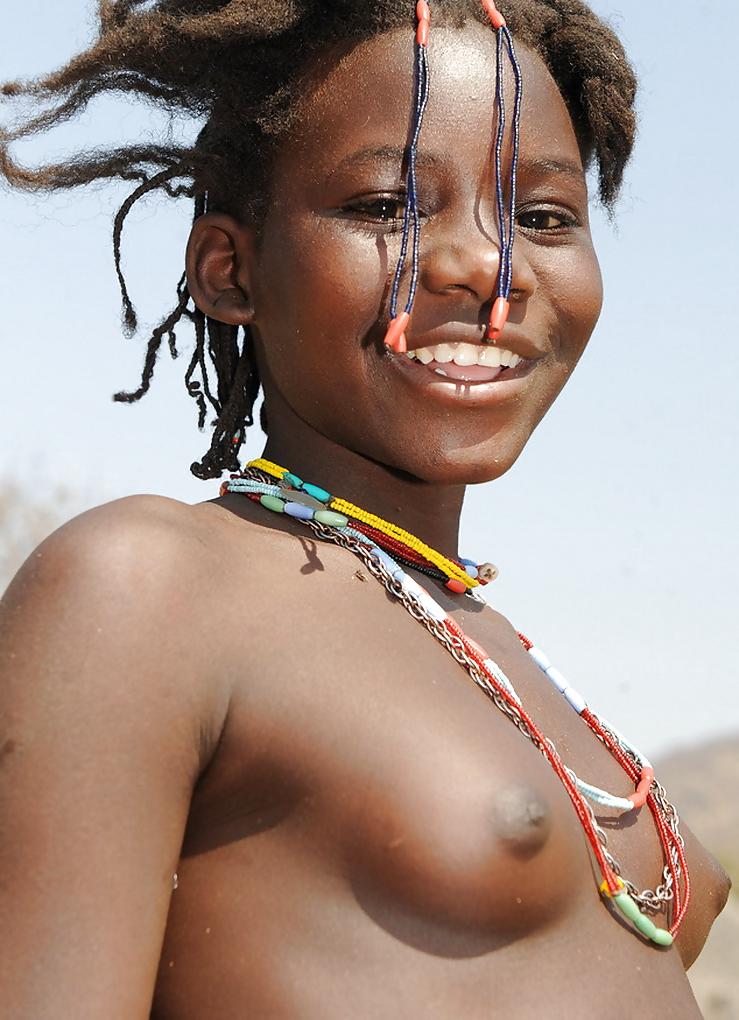 15P The Beauty of Africa Traditional Tribe Girls
