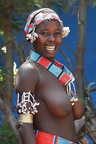 15P The Beauty of Africa Traditional Tribe Girls