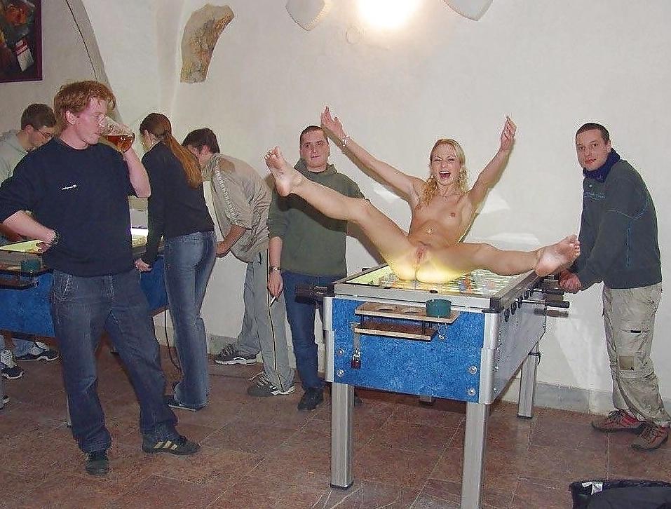 25P Horny girls outdoors & public - Geile Teens im Freien 3