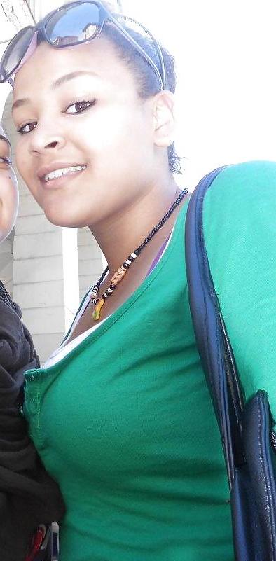 10P Sahara - Conceited African Girl 