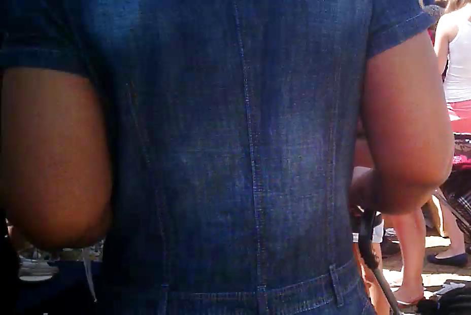 7P African Booty Bending Over in Jeans Skirt