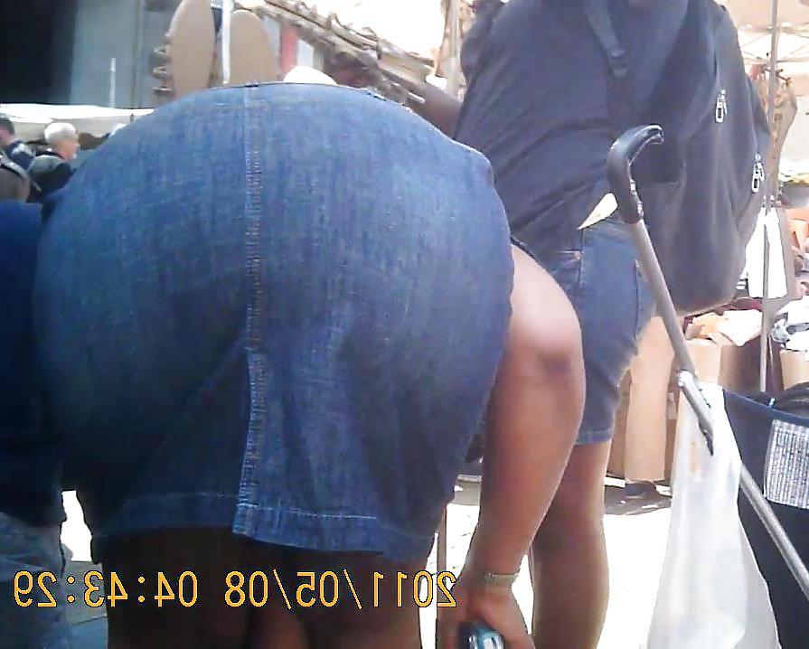 7P African Booty Bending Over in Jeans Skirt