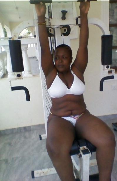 17P NASTY PLUMP AFRICAN WHORE