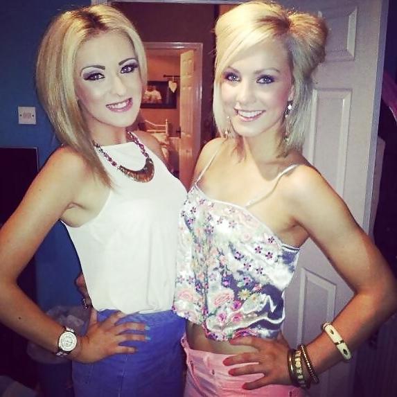 16P Blonde Teenage Dreams All Dressed Up and Ready to Blow