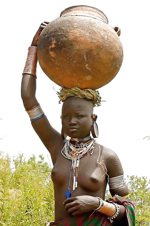 25P Nude africa 8