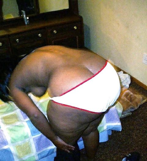 25P 52 inch Big African Booty