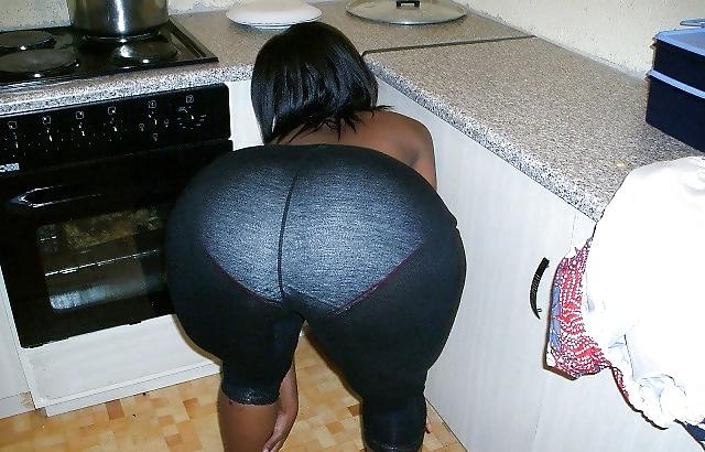 25P 52 inch Big African Booty