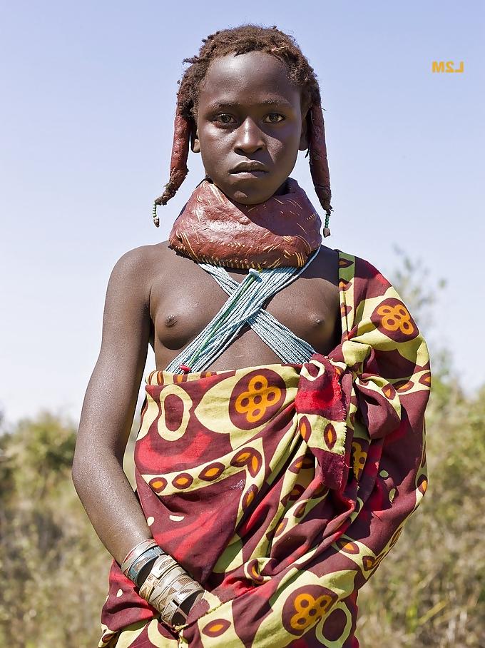 25P Exotic African Tribal Beauties 