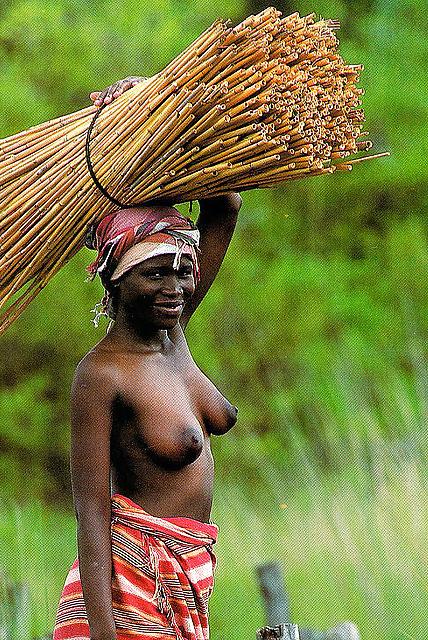 25P Nude africa 9