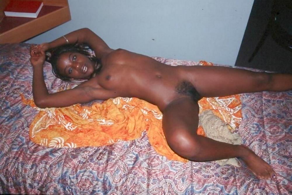 25P Nude africa 3