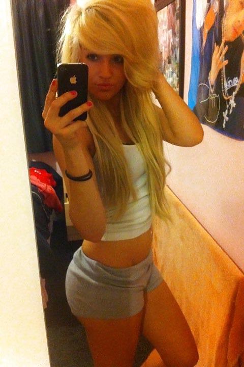 15P Exposed slut: kelsey aged 18