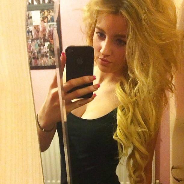 15P Exposed slut: kelsey aged 18