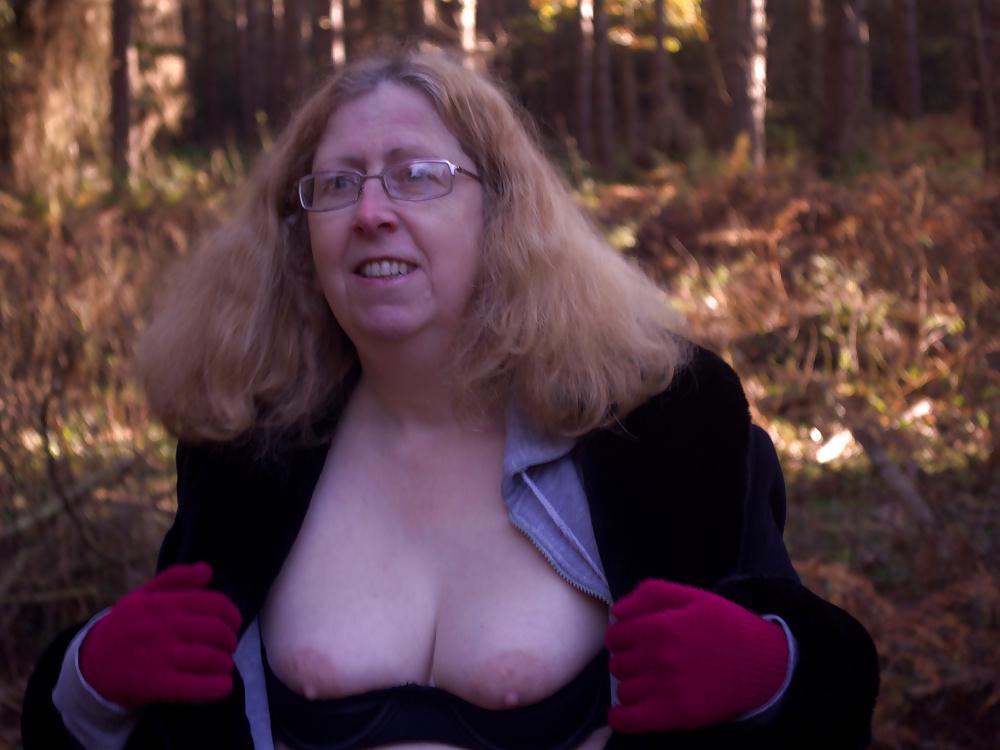 19P Middle aged wife