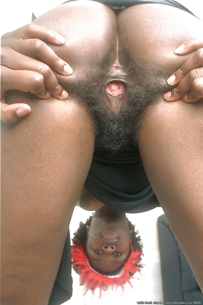 20P Hairy African Girls 2