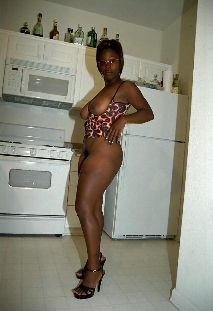 25P Sexy African Milf From The Hood