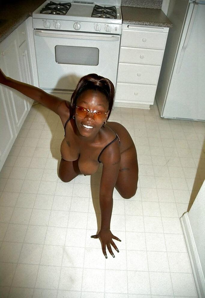 25P Sexy African Milf From The Hood