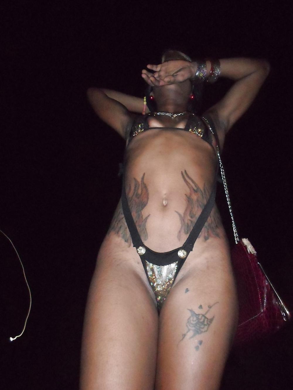 15P Real African Strippers