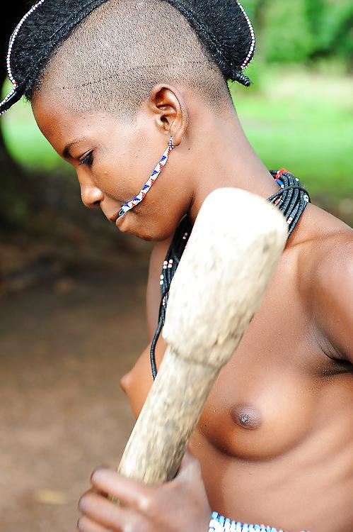 21P Beuaty African Tits
