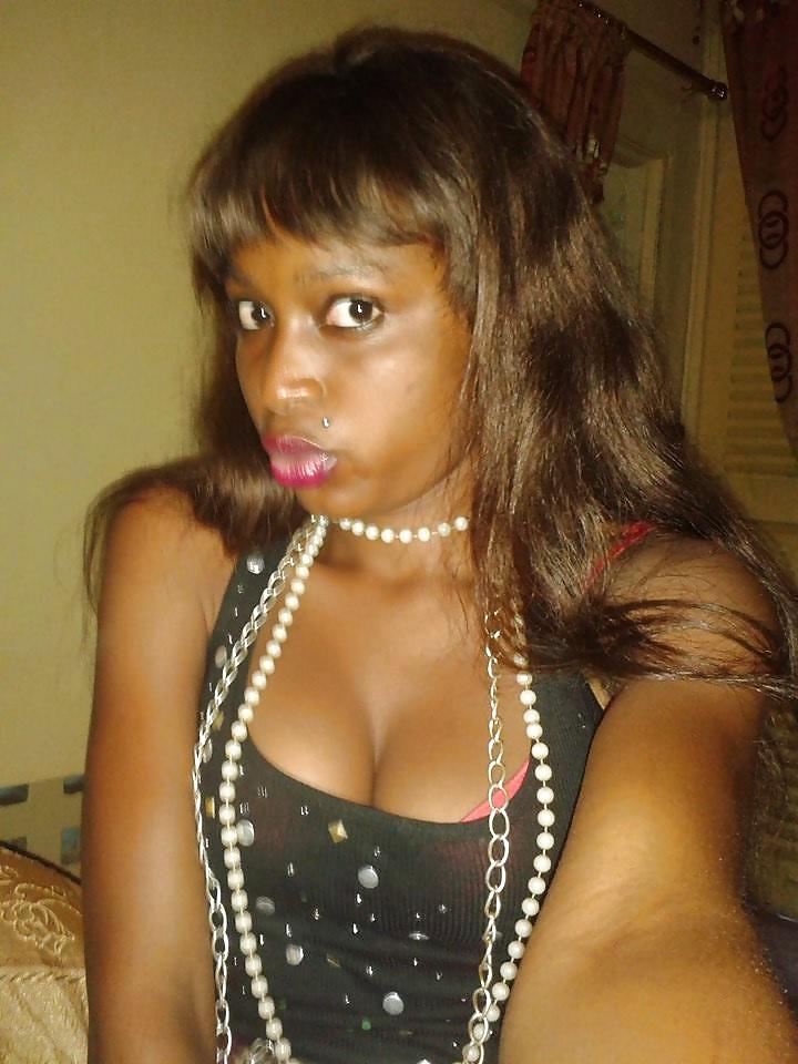 25P Boobs africa atttack..