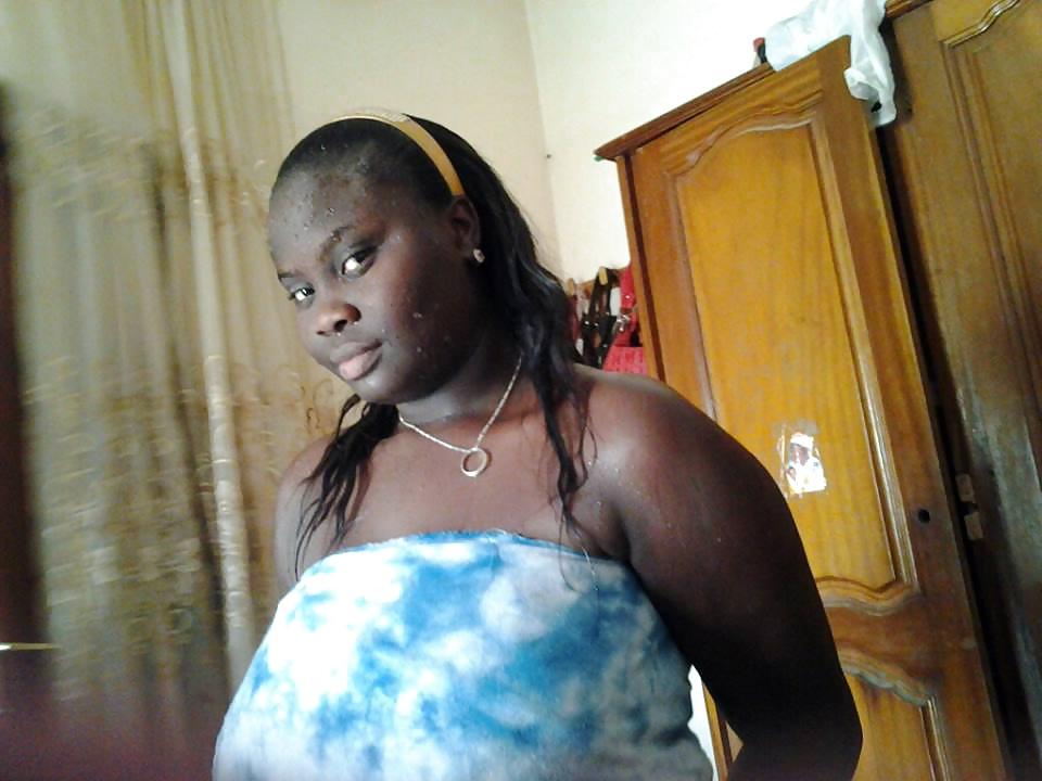 25P Boobs africa atttack..