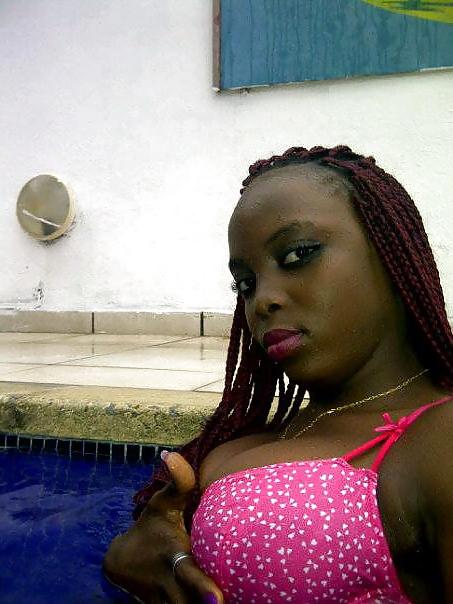 25P Boobs africa atttack..