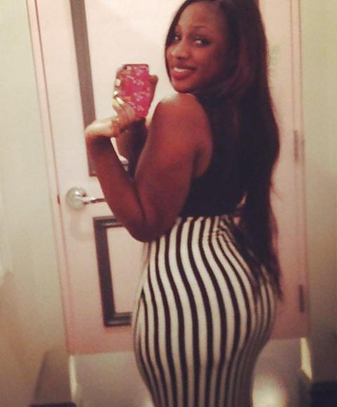 14P Big booty thick dick hungry African bitch 2