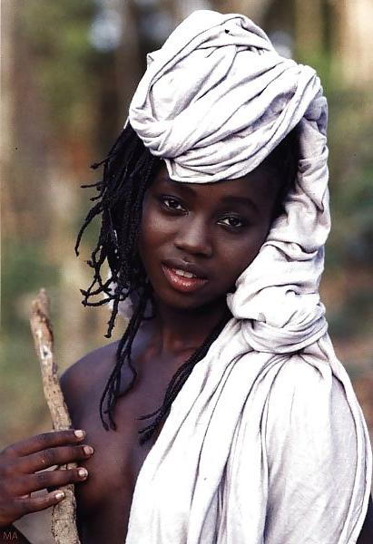 15P Gorgeous African Black Ladies Portraits