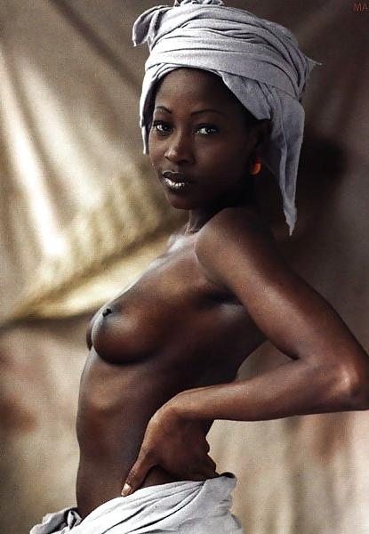 15P Gorgeous African Black Ladies Portraits